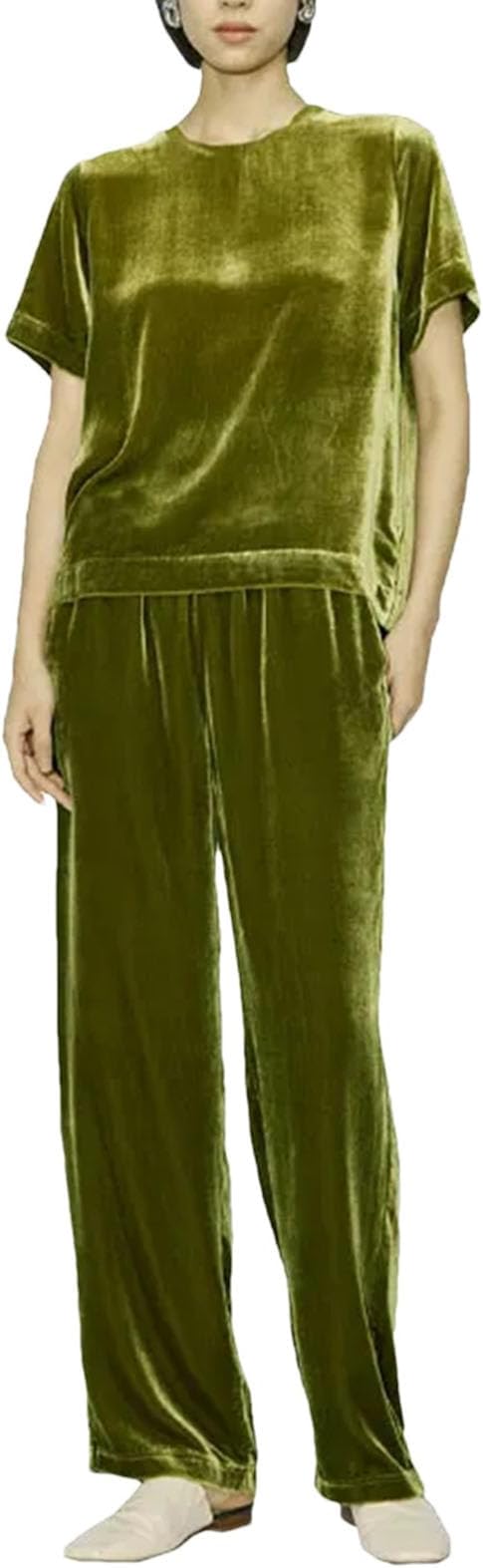 Women's Active Wear Set - Short Sleeve Tee & Athletic Pants Velvet Feel Sport Lounge